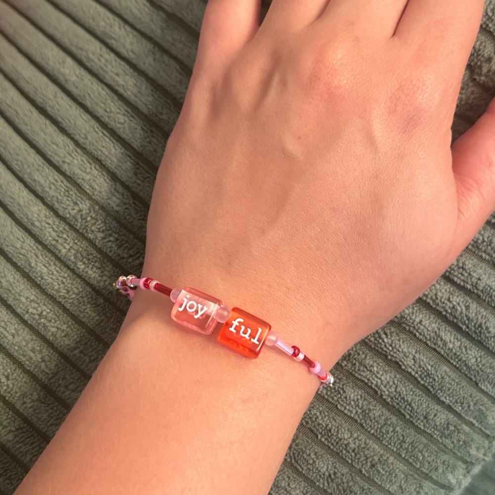 “joyful” Refrigerator Phrase Bracelet